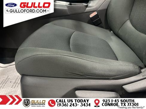 Used 2021 Toyota RAV4 LE AWD/4WD image 21