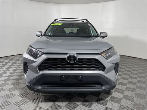 Certified 2019 Toyota RAV4 LE AWD/4WD image 2