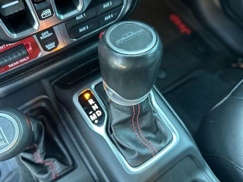 Used 2020 Jeep Gladiator Rubicon image 21