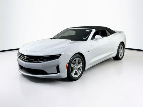 Used 2023 Chevrolet Camaro LT RWD image 1