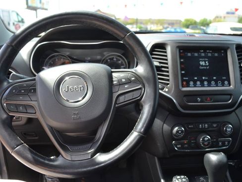Used 2020 Jeep Cherokee Trailhawk w/ Cold Weather Group AWD/4WD image 14