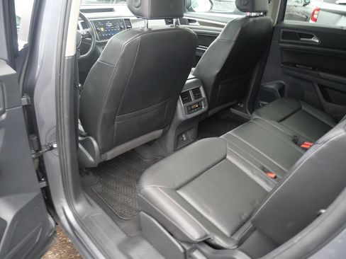 Used 2019 Volkswagen Atlas SE w/ Panoramic Sunroof Package image 20