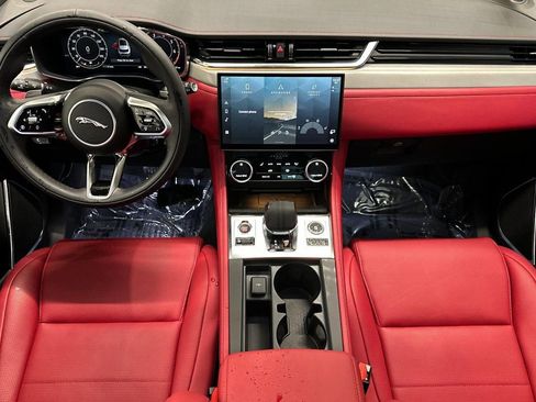 New 2025 Jaguar F-PACE R-Dynamic S image 13