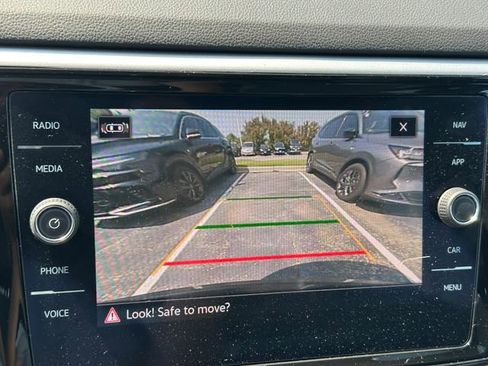 Used 2022 Volkswagen Atlas Cross Sport SEL Premium R-Line image 27