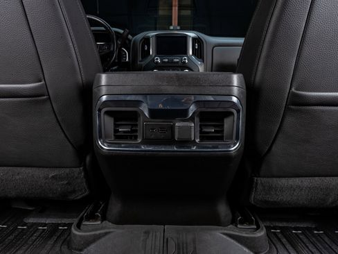 Used 2022 GMC Sierra 3500 Denali w/ Denali Ultimate Package image 32