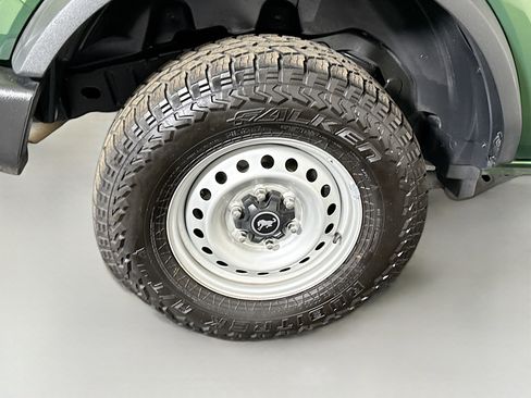 Used 2023 Ford Bronco 4-Door AWD/4WD image 33