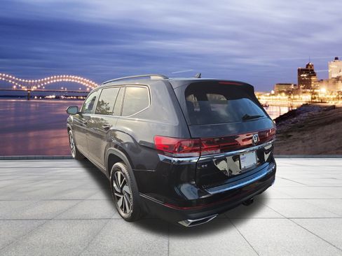 New 2026 Volkswagen Atlas SE image 2