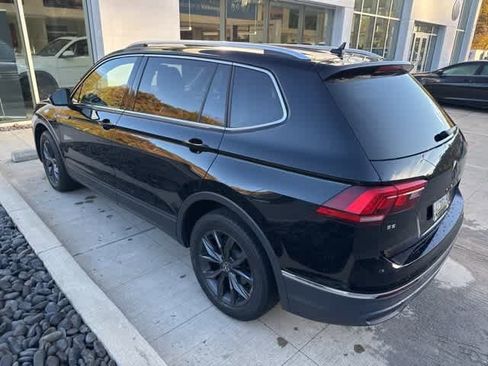 Certified 2022 Volkswagen Tiguan SE image 7
