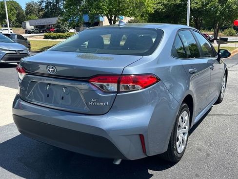 Used 2024 Toyota Corolla LE FWD image 3