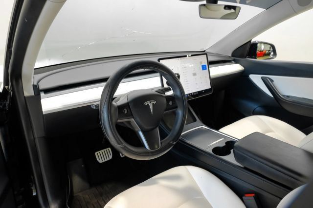 Used 2022 Tesla Model Y Performance AWD/4WD image 4
