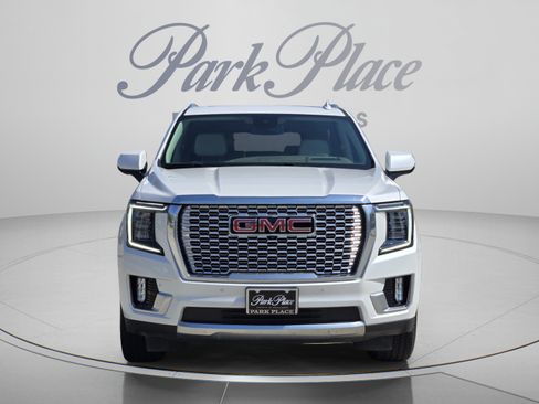 Used 2023 GMC Yukon Denali w/ LPO, Floor Liner Package AWD/4WD image 6