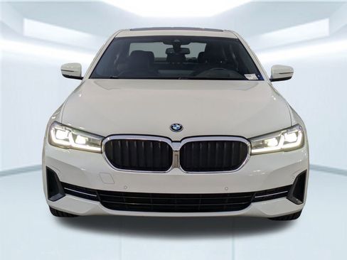 Used 2023 BMW 530e image 10