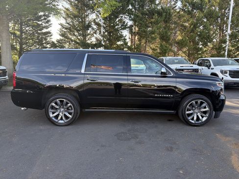 Used 2016 Chevrolet Suburban LTZ image 11