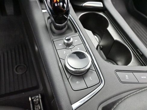 Certified 2025 Cadillac XT5 Premium Luxury image 22