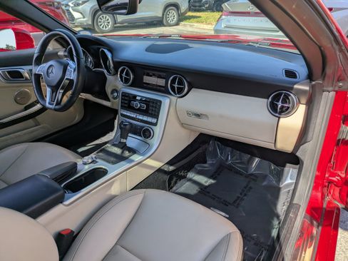 Used 2013 Mercedes-Benz SLK 250 image 15