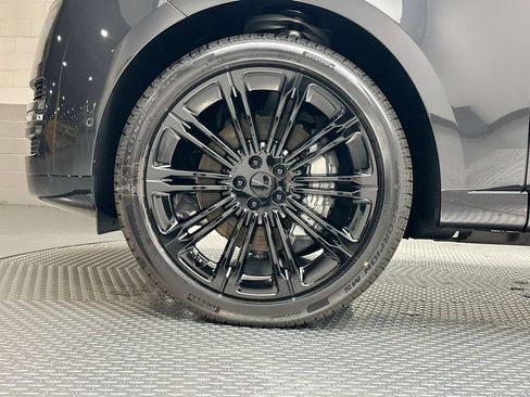 New 2026 Land Rover Range Rover SE AWD/4WD image 5