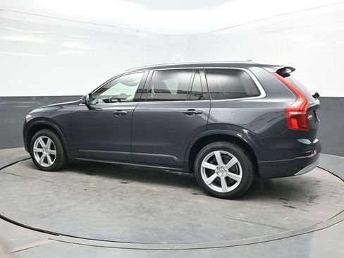 Used 2022 Volvo XC90 T5 Momentum AWD/4WD image 4