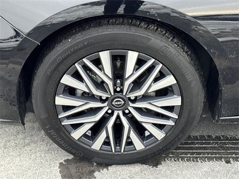 Used 2025 Nissan Altima 2.5 SV image 19