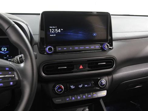 Used 2022 Hyundai Kona Limited image 9