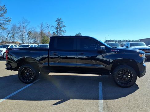 Used 2022 Chevrolet Silverado 1500 Custom Trail Boss w/ Midnight Edition image 3