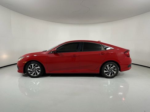 Used 2018 Honda Civic EX image 5