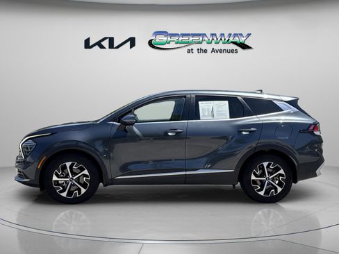 Used 2024 Kia Sportage EX FWD image 3