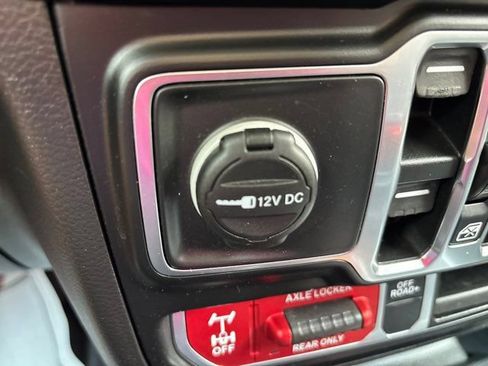 Used 2021 Jeep Gladiator Mojave w/ LED Lighting Group AWD/4WD image 35