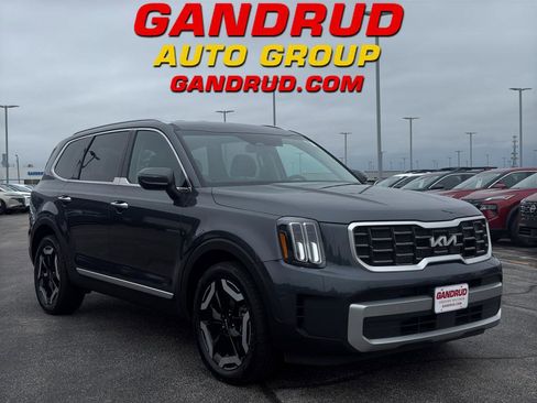 Used 2023 Kia Telluride S AWD/4WD image 1