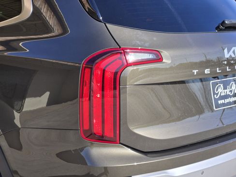Used 2023 Kia Telluride S w/ S Sunroof Package image 16