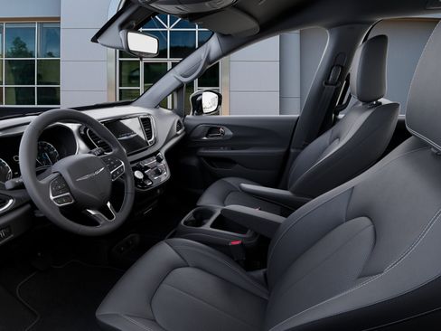 New 2026 Chrysler Voyager LX image 22