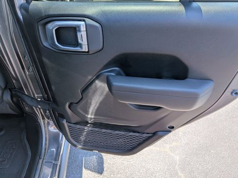 Certified 2024 Jeep Gladiator Sport AWD/4WD image 27