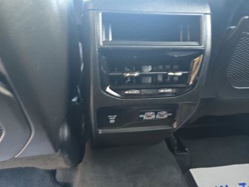 Used 2024 Jeep Grand Cherokee Altitude image 15