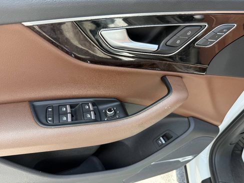 Used 2019 Audi Q7 3.0T Premium Plus w/ Premium Plus Package AWD/4WD image 18