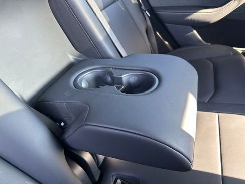 Used 2024 Tesla Model Y Long Range image 30