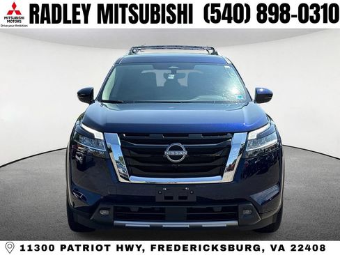 Used 2023 Nissan Pathfinder SL AWD/4WD image 23