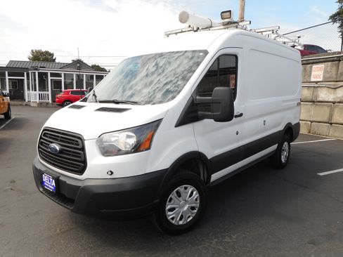 Used 2017 Ford Transit 250 130 Medium Roof RWD image 3