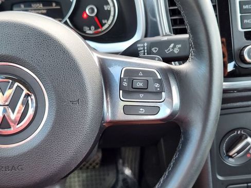 Used 2013 Volkswagen Beetle TDI FWD image 23