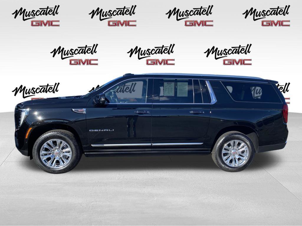 Used 2026 GMC Yukon XL Denali w/ Sun & Power Step Package AWD/4WD image 4