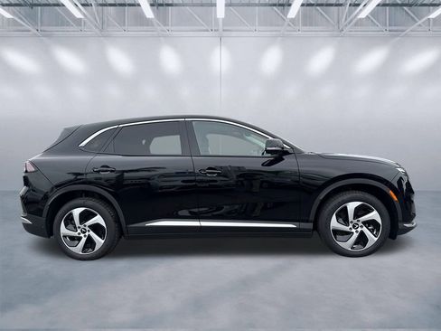 New 2025 VinFast VF 8 Eco AWD/4WD image 3