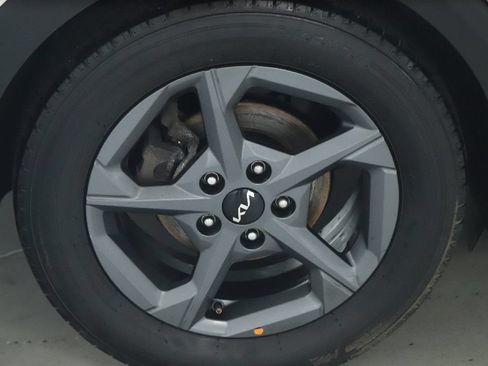 Used 2025 Kia K4 FWD image 12