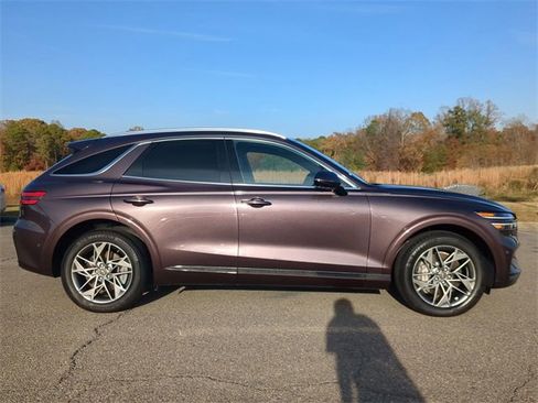 Used 2023 Genesis GV70 2.5T w/ Advanced Package image 3