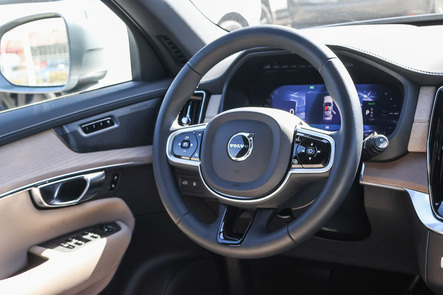 New 2026 Volvo XC90 T8 Plus w/ Protection Package AWD/4WD image 23
