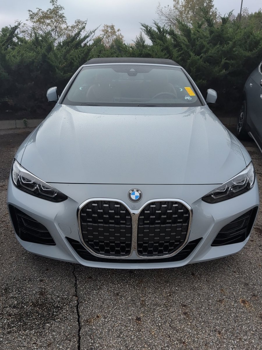 Used 2024 BMW 430i xDrive Convertible w/ M Sport Package AWD/4WD image 2