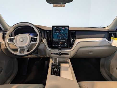 New 2026 Volvo XC60 B5 Ultra w/ Protection Package Premier image 13