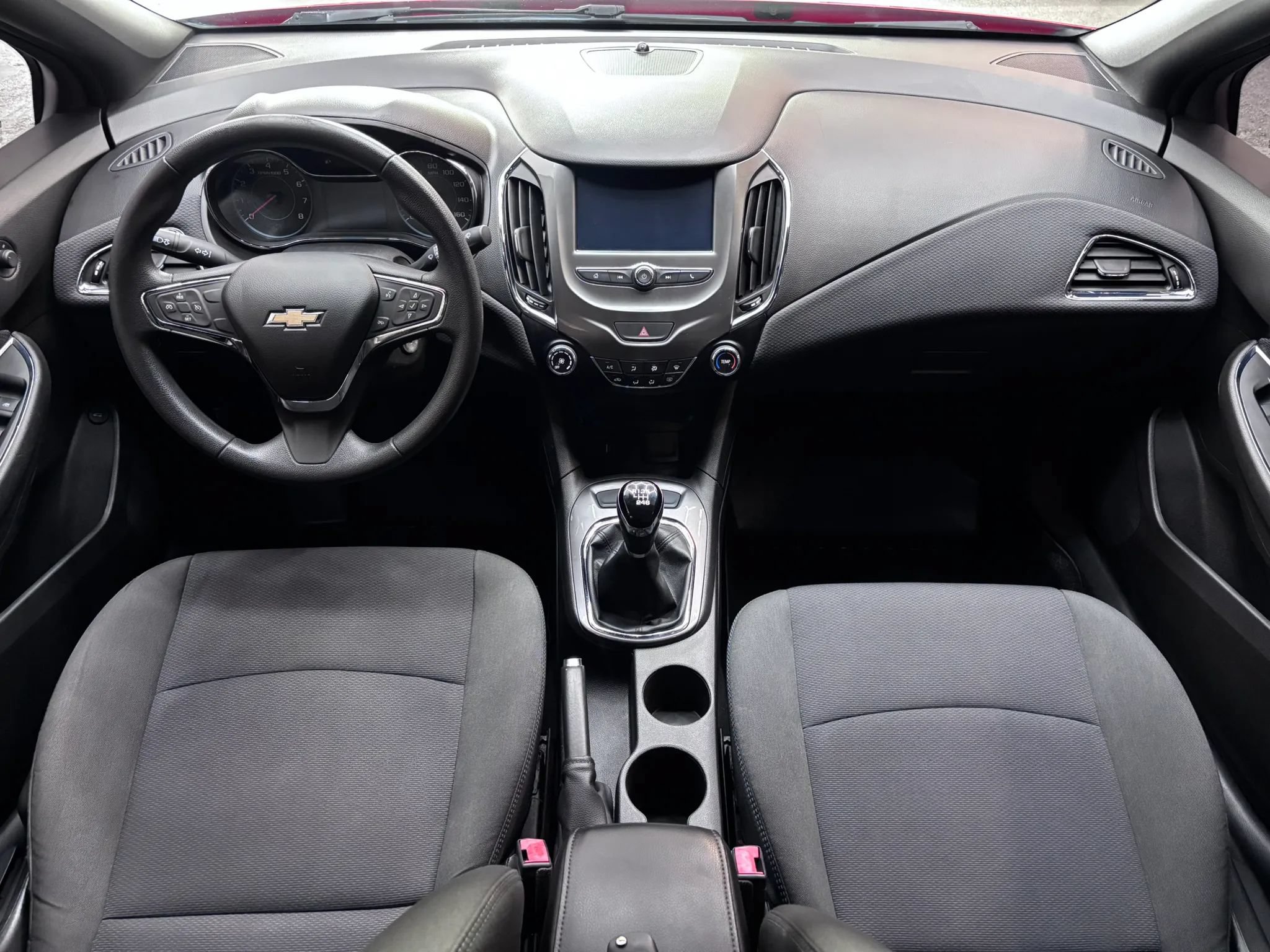 Used 2017 Chevrolet Cruze LT w/ RS Package FWD image 10