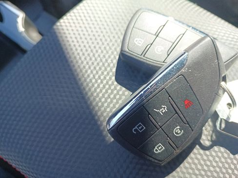 Used 2025 Chevrolet Equinox RS w/ Safety and Technology Package image 26