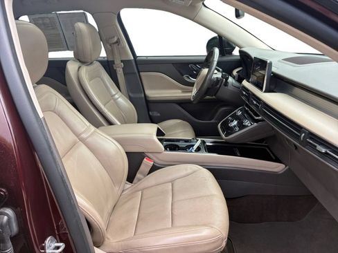 Used 2020 Lincoln Corsair FWD w/ Premium Package image 24