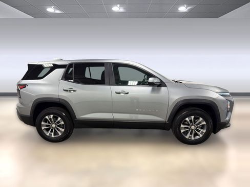 Used 2025 Chevrolet Equinox LT FWD image 7