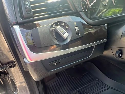 Used 2014 BMW 535i xDrive Sedan image 25