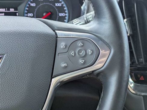 Used 2023 Chevrolet Traverse LT FWD image 26